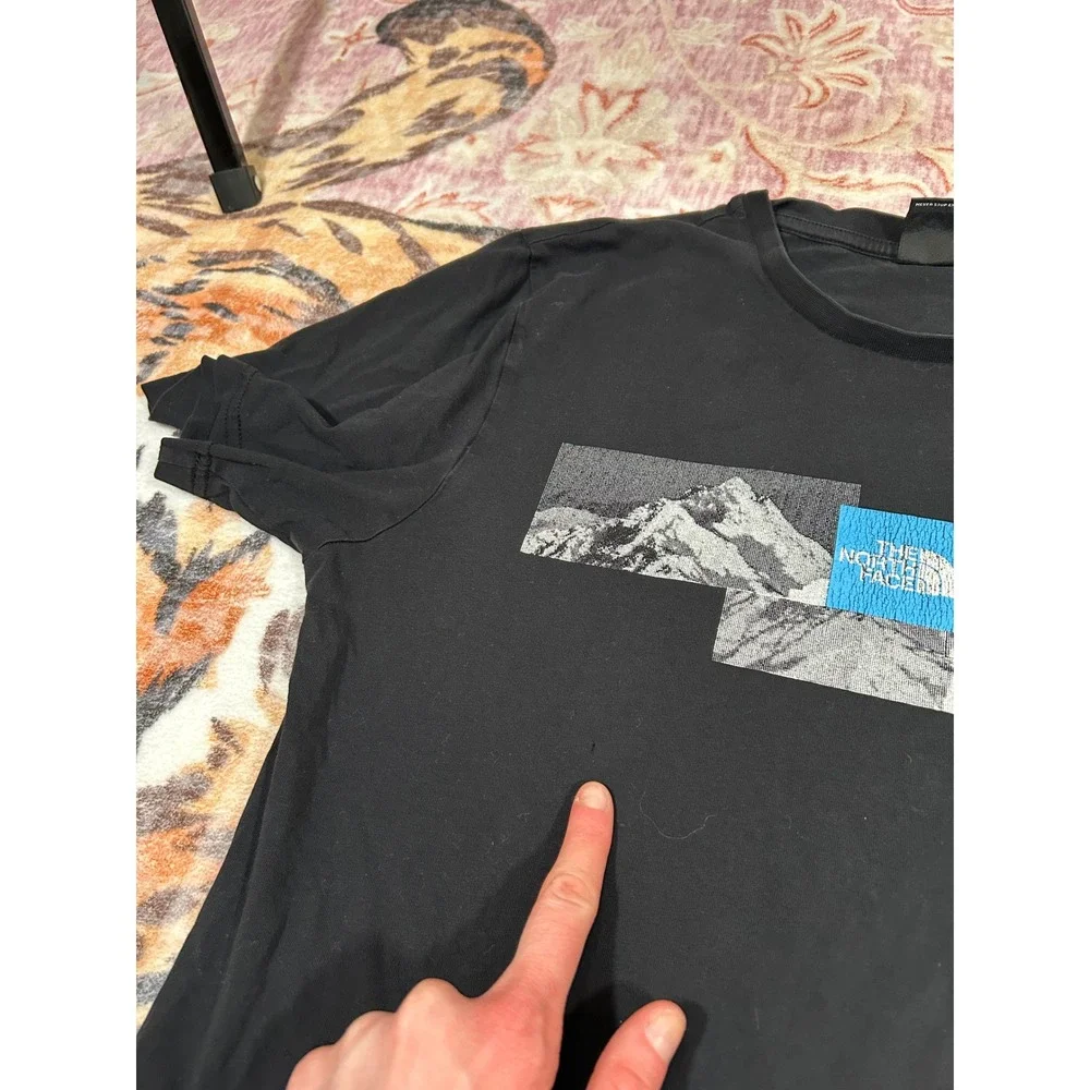 The‎ North Face Mens Black Mountain Graphic T Shirt Outdoors Size S *Flaws